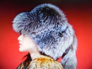 Продам женскую меховую зимнюю шапку